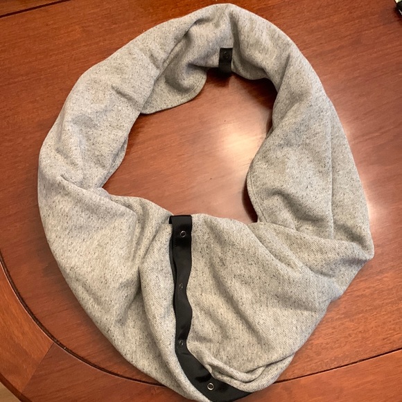 lululemon athletica Accessories - Lululemon Vinyasa scarf grey